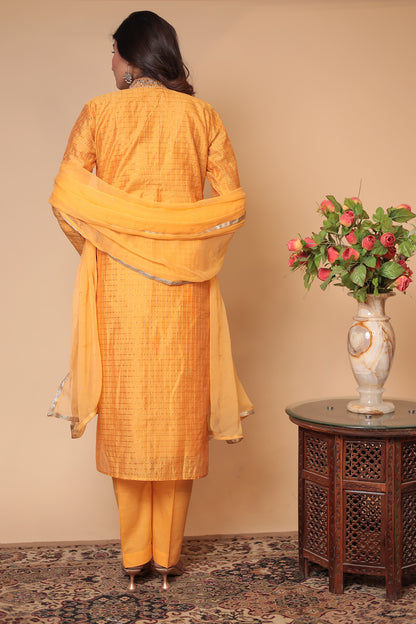 Yellow Zardozi Kurta Set: Hand-Embroidered Indian Wedding Outfit
