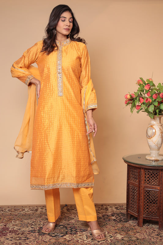 Yellow Zardozi Kurta Set: Hand-Embroidered Indian Wedding Outfit