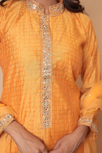Yellow Zardozi Kurta Set: Hand-Embroidered Indian Wedding Outfit