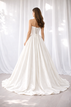 Elegant Ivory Western Wedding Gown for Women – Strapless Bridal Dress with Flowing Train